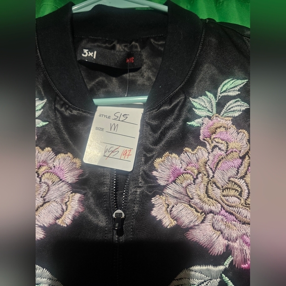 3x1 NWT Black Bomber Jacket with Pink Floral Embroidery Medium 20 PTP - Picture 3 of 5